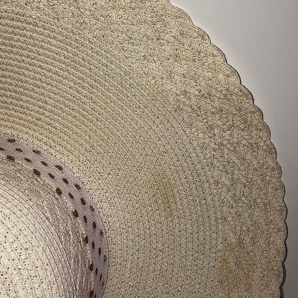 Paper Straw Hat Floppy Wide Brim Color Beige W/ Beautiful Polka Dotted Ribbon - Picture 4 of 6